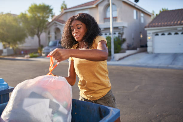 Best Garage Cleanout Services  in Edgewood, IN